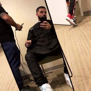 Meet your Posher, Zach